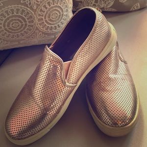 Steve Madden rose gold Ezeke Slip On orig $59.95